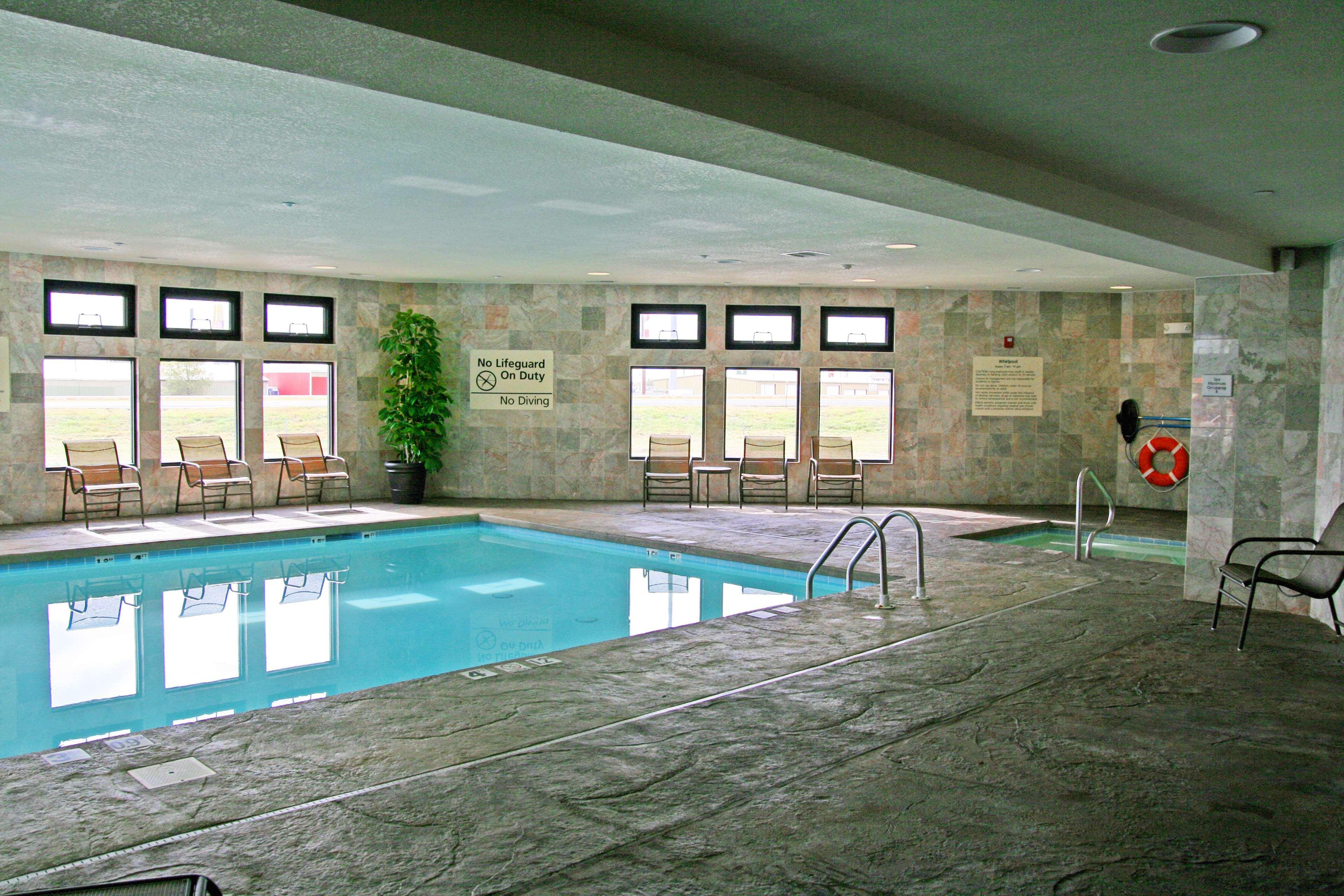 Hampton Inn Hays-North Of I-70 Exterior foto